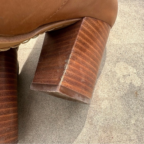 Marc Fisher Alva Pointy Toe Block Heeled Ankle Bootie Tan Leather Size 8.5 - Picture 13 of 13